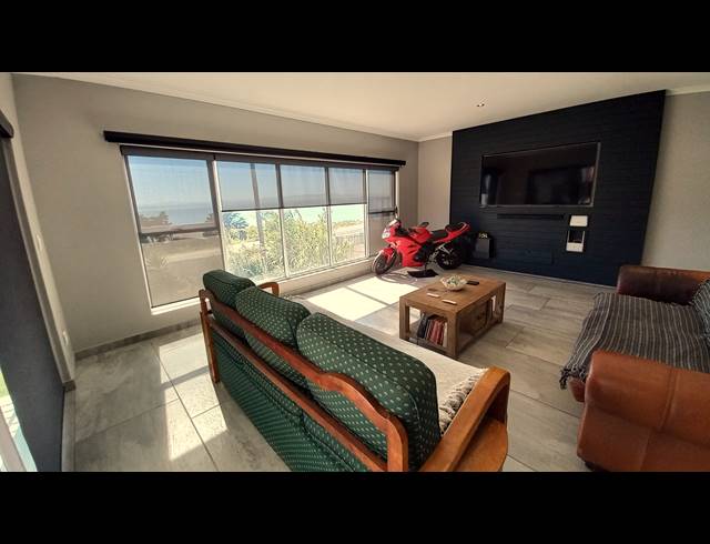3 BEDROOM HOUSE FOR SALE IN KLEINKOORNHUIS